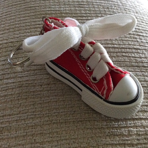 Source Unknown Accessories - Red 3″ Converse Sneaker Look Keychain Florida Health